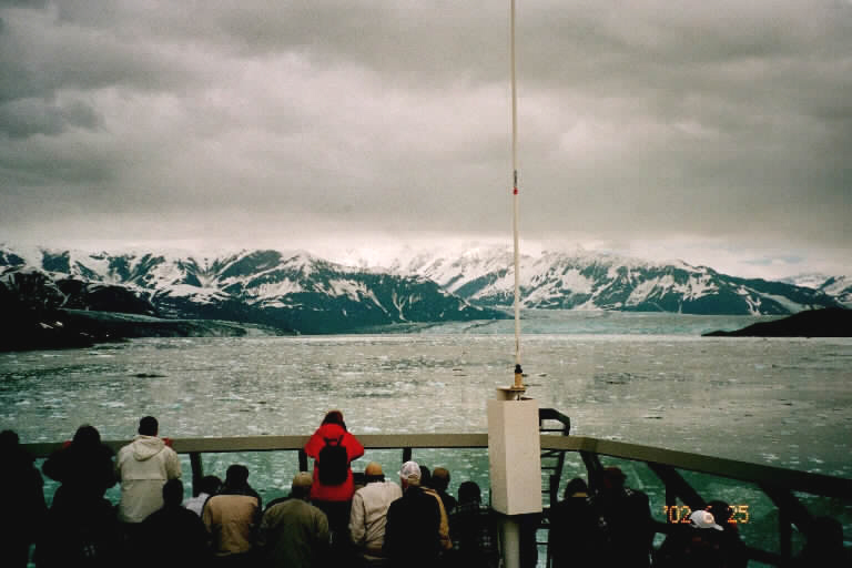 alaskaship6.JPG (104442 bytes)